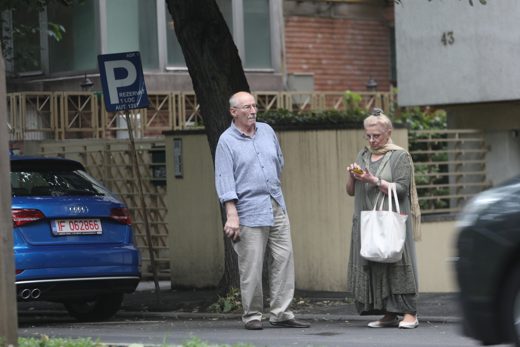 Victor Rebengiuc a ales haine din bumbac, răcoroase