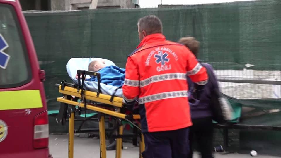 Tatăl care și-a bătut cu bestialitate fiul de 2 ani a fost reținut
