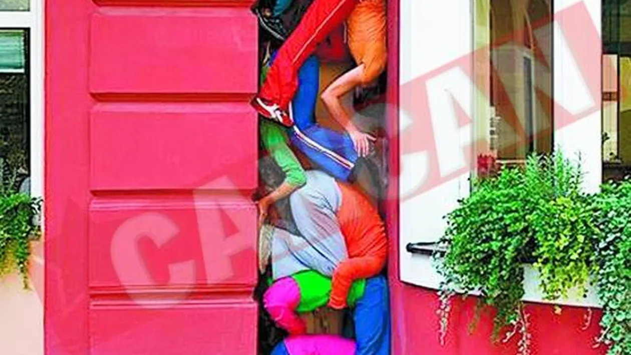 Uite cum se ingramadesc intre case!