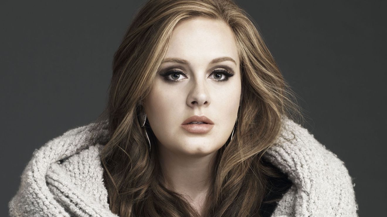 Chiar dacă n-a mai scos nimic nou, Adele este în continuare în top! A fost numită cea mai bună artistă a anului 2012!