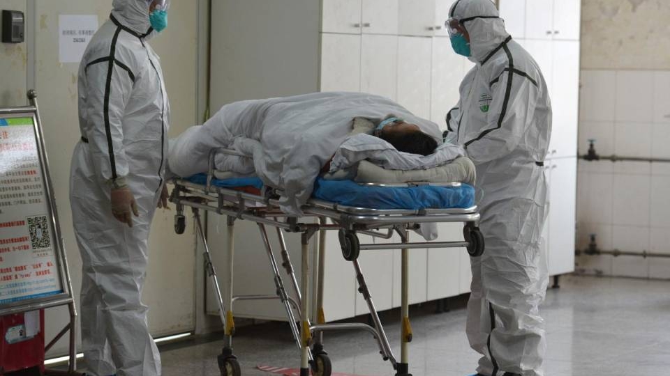 Situație gravă în județul Dolj. Un chirurg renumit și un ambulanțier au fost răpuși de virusul SARS-CoV-2