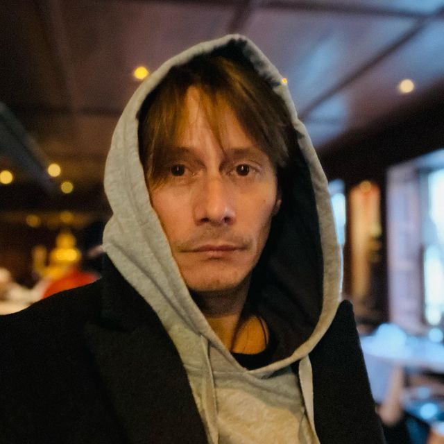 Marius Manole: “A fost o tentativă cu un aparat de ras!” Actorul dezvăluie ce l-a împins să își dorească propria moarte