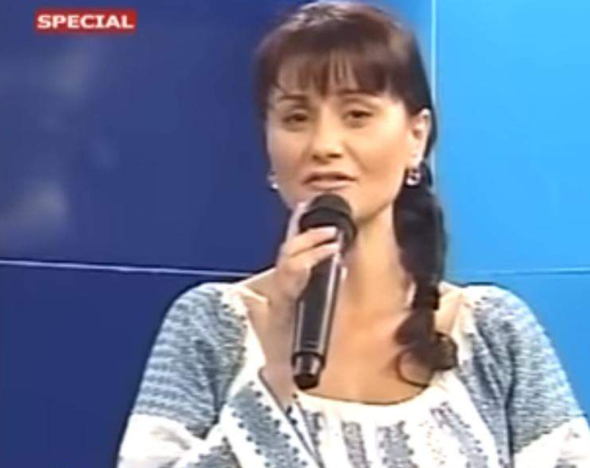 Cum arăta Emilia Ghinescu în tinerețe. S-a transformat total la 47 de ani!