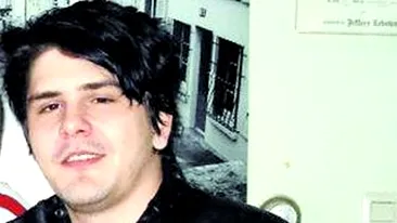 Un tanar de 22 de ani vrea sa demonstreze prin test ADN ca Mircea Sandu este tatal lui. Nasul, judecat pentru paternitate!