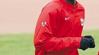 Uluitor! N'doye a ajuns la timp
