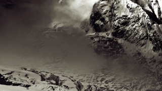 Schiorul prins ieri in avalansa in Muntii Fagaras a fost gasit mort!