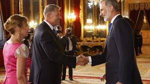 Carmen Iohannis, gafă colosală la Madrid! Cum s-a îmbrăcat la dineul găzduit de rege? Ţinuta a fost complet nepotrivită