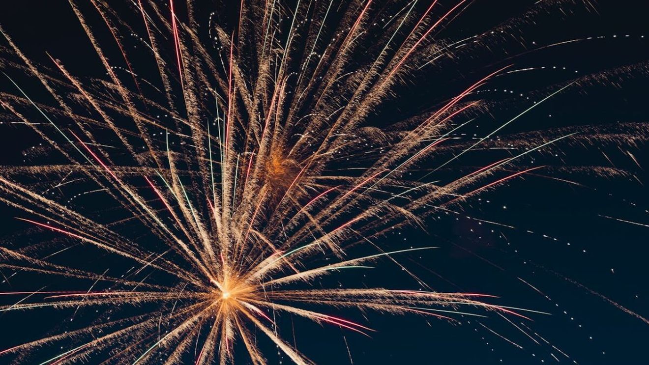 Un oraș turistic din România renunță la artificiile de Revelion 2026. Primarul și-a motivat decizia radicală