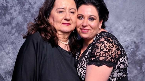 OANA ROMAN, revoltată de câştigurile unui politician cu aceeaşi pregătire a mamei sale:,,Unii au ştiut să se aranjeze, alţii doar să muncească‘’