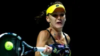 De ce a pozat goală-puşcă adversara Simonei Halep. Poloneza  Agnieszka Radwanska s-a ”acoperit” numai cu mingi de tenis!