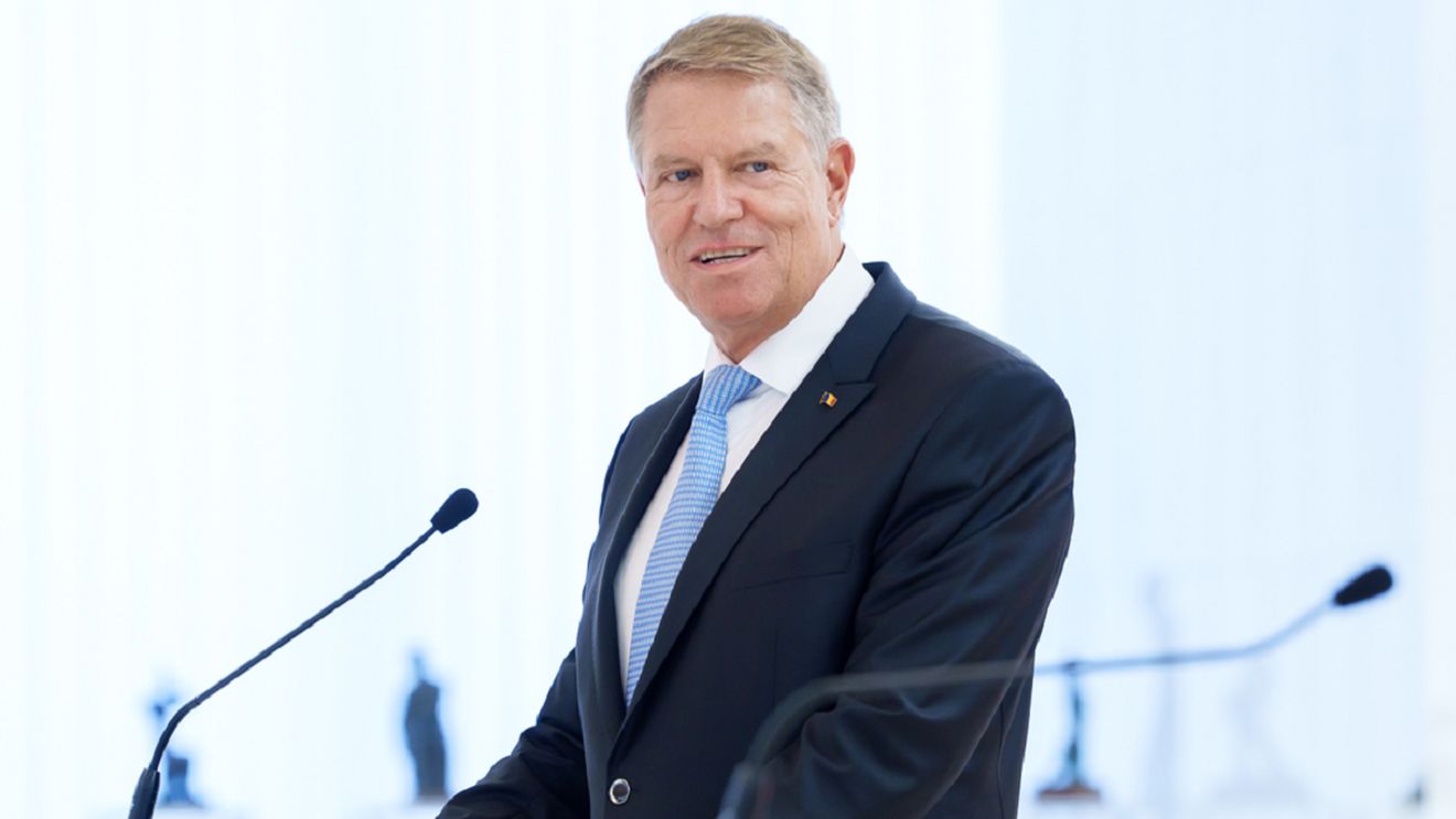Klaus Iohannis nu mai arată așa cum îl știai. Cum s-a schimbat fostul președinte, după ce a demisionat