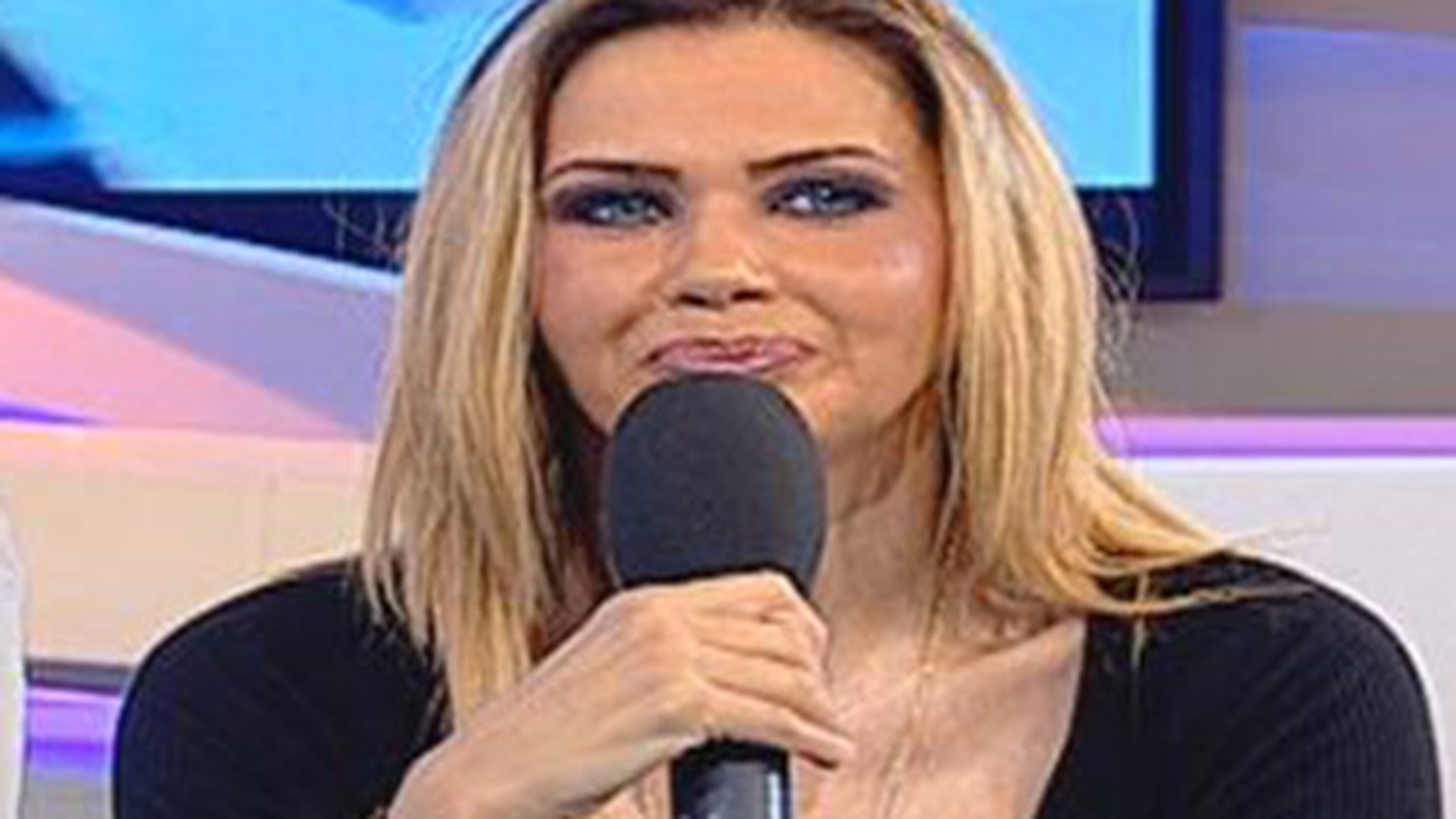 Oana Zăvoranu a trecut definitiv peste amintirea lui Pepe: "Nici nu ştiam că şi-a botezat fetiţa. Îi doresc să îi fie bine"