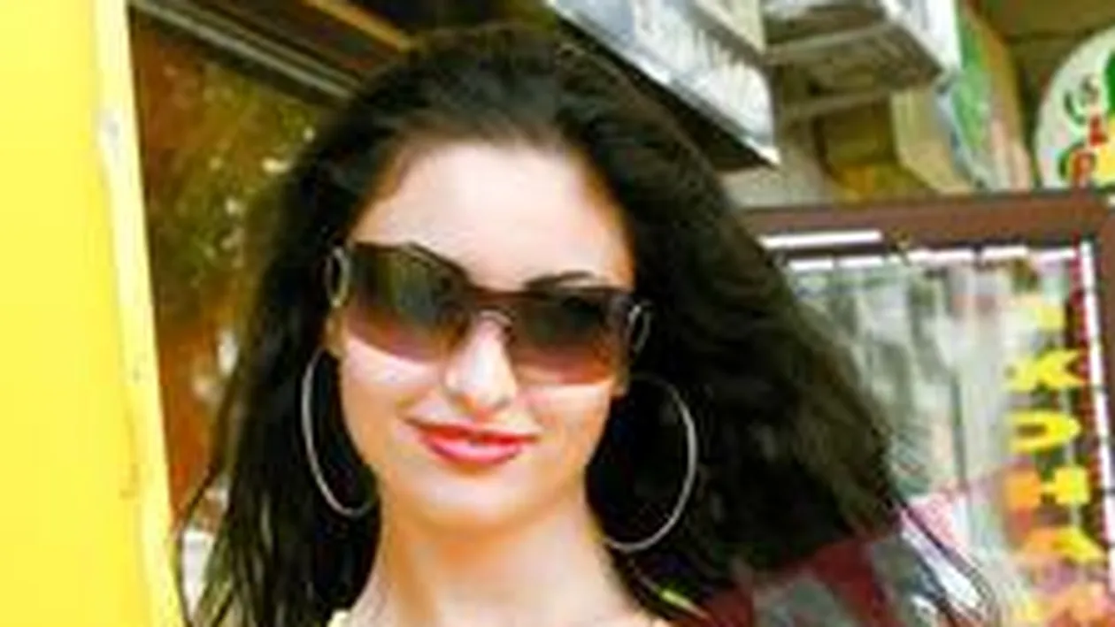 Cea mai tare-n decolteu