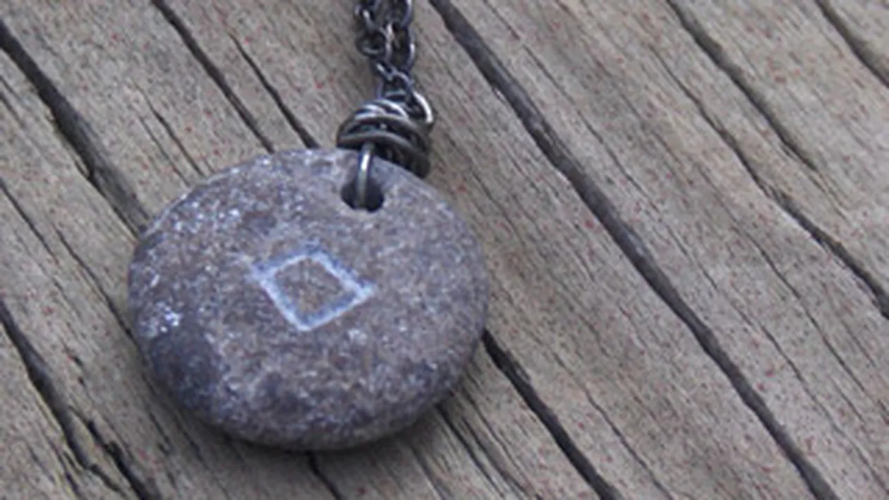 Runele pot fi folosite si ca talismane