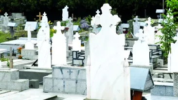 Sinucidere înfiorătoare în Prahova! Şi-a tăiat gâtul lângă mormântul soacrei! Care este cumplitul motiv 