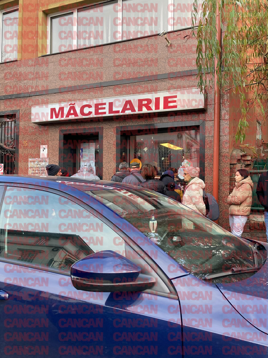 Ca pe vremea lui Ceaușescu! Coadă incredibilă la o măcelărie din București, cu trei zile înainte de Crăciun