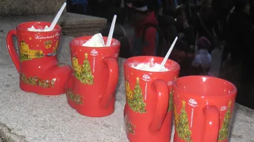 Cât costă un vin fiert la Târgul de Crăciun din Sectorul 6. Azi s-au aprins luminițele în București