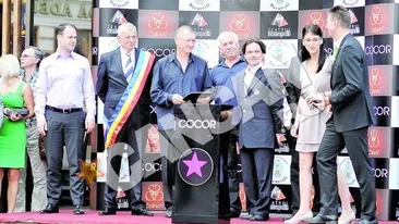 Actorul a primit Placheta Orasului si o stea pe bulevardul Celebritatilor - Fenomenul Malaele, premiat de Oprescu