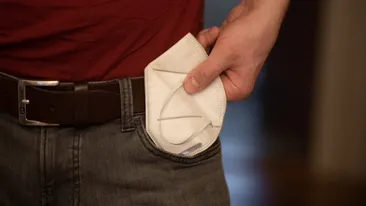 Arhitect din București, amendat într-un supermarket pentru că i-a cerut unui individ să poarte corect masca. FOTO