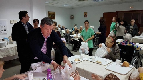 Cutremurător. Căminul de bătrâni din Vâlcea îşi închide porţile din cauza coronavirusului! Bătrânii sunt trimişi acasă