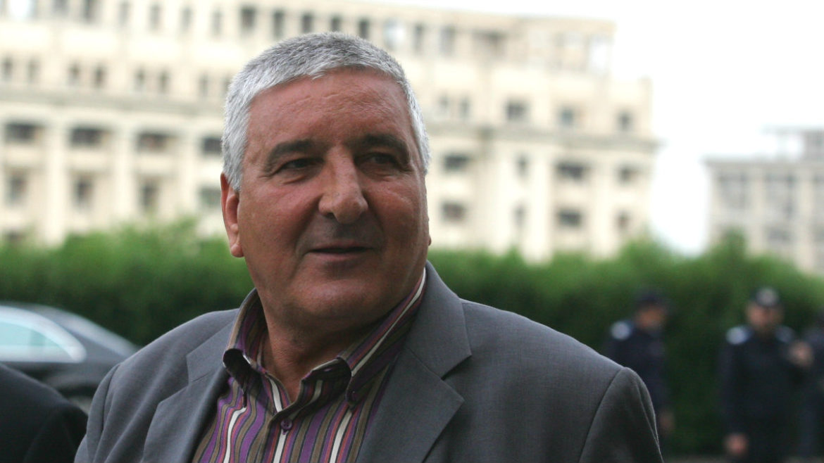 Rică Răducanu, internat la spital! “Durerile sunt crunte!”