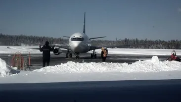 Aeroportul Iaşi, închis din cauza vântului puternic