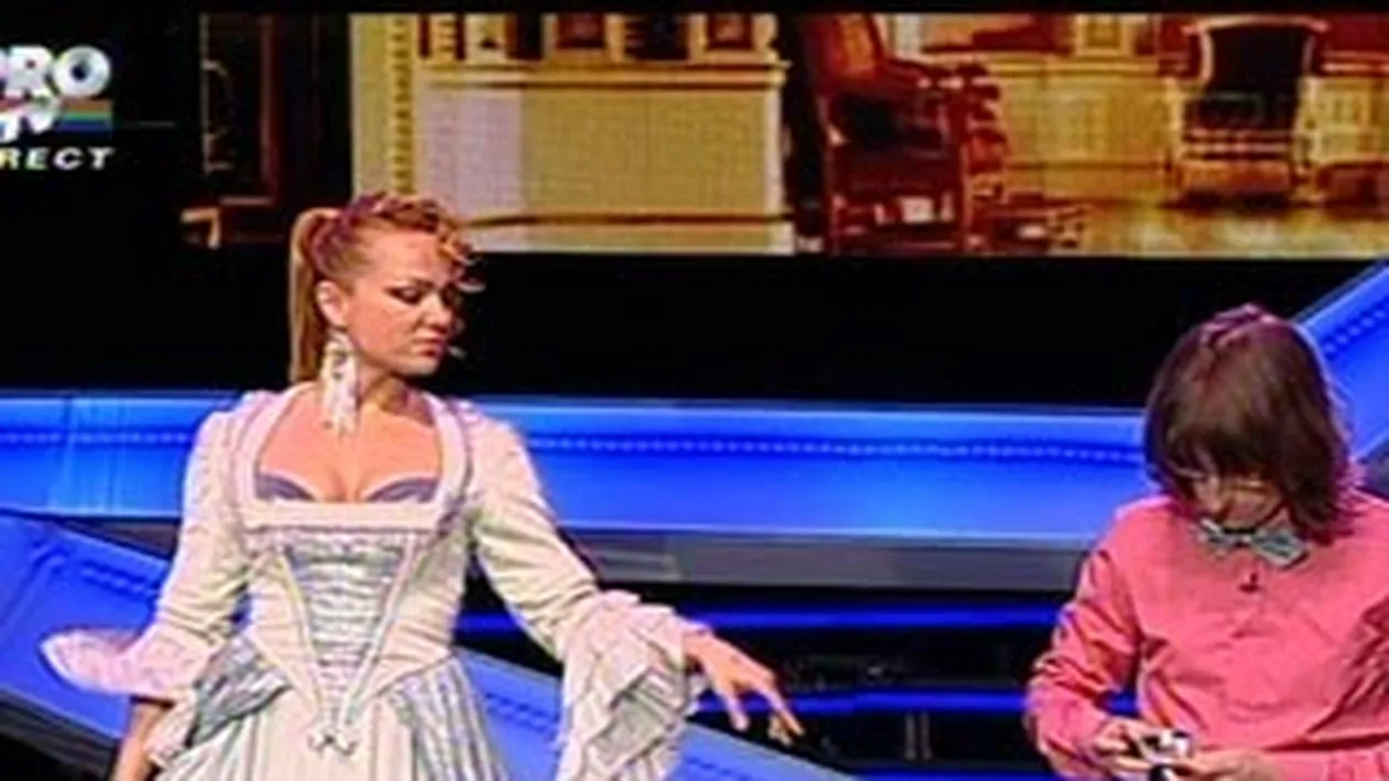 VIDEO Incredibil! A rezolvat in timp record 6 cuburi rubik cu o viteza incredibila, doar cu o mana si legat la ochi!