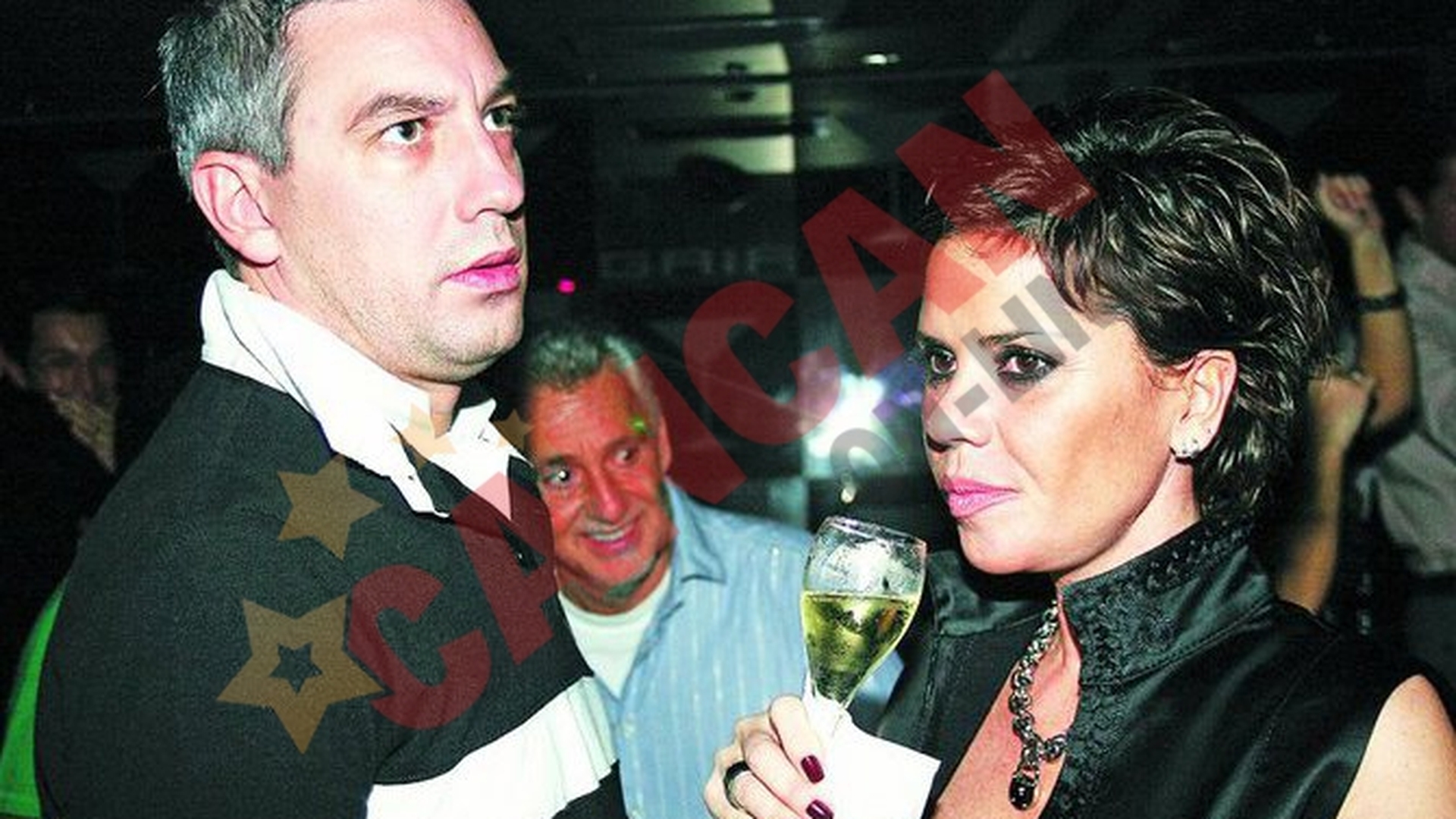 A inlocuit-o pe Luminita cu o blonda