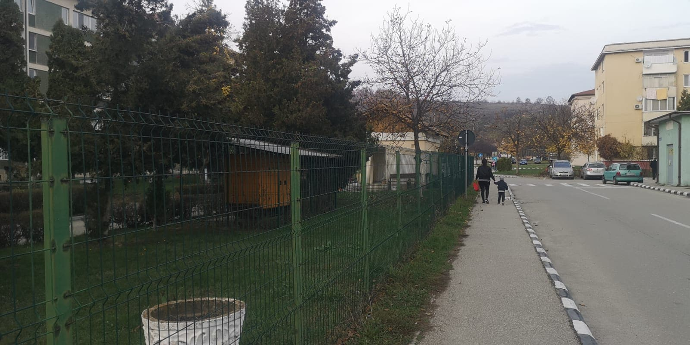 Caz halucinant în Gorj! Un copil de doi ani a fost bătut cu bestialitate de tatăl său deoarece se certa cu fratele lui mai mare