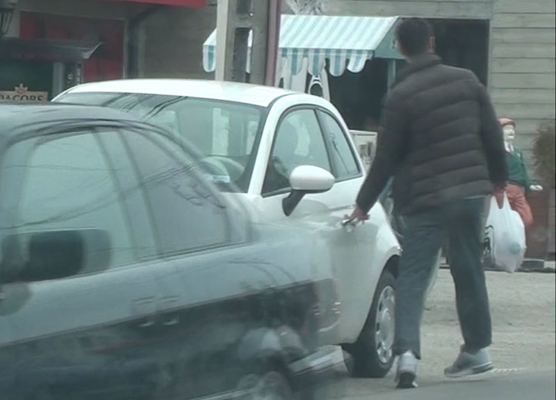 Logodnicul Elenei Udrea îşi deschide maşina
