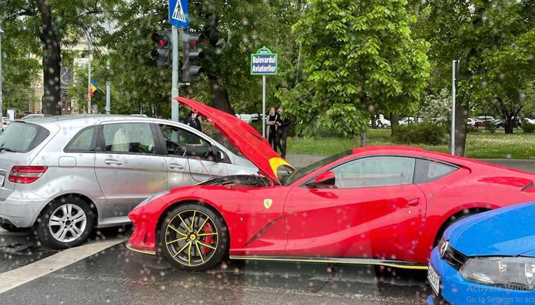 Ferrari-ul a fost "ajutat" de un Mercedes să repornească