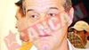 Mircea Sandu si Gigi Becali l-au impins spre sinucidere
