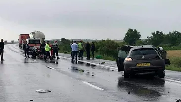 Grav accident pe autostrada București-Pitești! Trei mașini s-au ciocnit