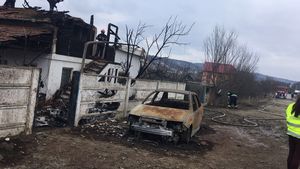 VIDEO. Explozie devastatoare la o staţie de pompare a gazelor din Gorj. Cinci oameni au ajuns la spital, mai multe maşini au fost carbonizate