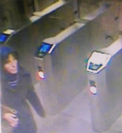Imagine şocantă cu tânăra ucisă în staţia Dristor! Era prinsă sub metrou şi nimeni nu a putut să o ajute…