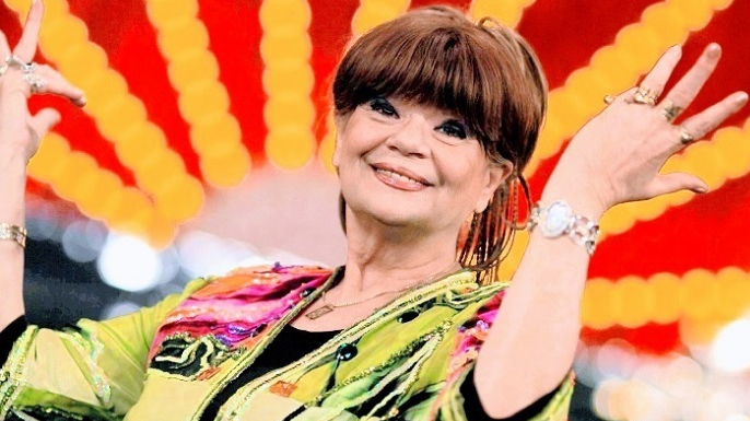România îşi ia "adio" de la Cristina Stamate! Trupul neînsufleţit al actriţei, depus în foaierul Teatrului de Revistă! 