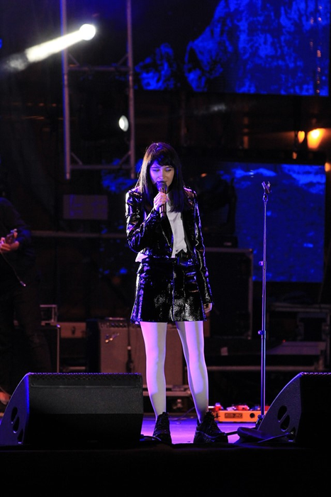 Irina Rimes, gafa anului pe scenă! Vedeta Pro TV a rămas cu „rușinica” la vedere la Festivalul Castanelor 2019