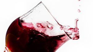 Persoanele care consuma moderat alcool sunt mai sanatoase decat cele care nu beau deloc