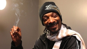 Incident violent la înmormântarea comediantului Ricky Harris! Bodyguardul lui Snoop Dogg a sărit la bătaie