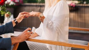 A cerut-o de soție! Prezentatorul de la Kanal D se căsătorește pentru a doua oară