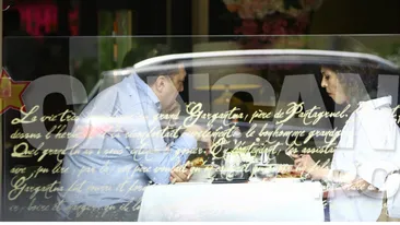 A divortat ca s-o aiba alaturi, dar acum nu da nici 10 lei pentru ea! Cum se poarta Teodor Atanasiu cu nevasta in public!