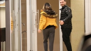 EXCLUSIVITATE. Vedeta Antenei a nimerit într-un patrulater amoros de pomină. Iubitul cunoscutei prezentatoare TV s-a ”răfuit” la LOFT cu fosta logodnică, o bombă-sexy a anilor 2000. Calificata Daniela s-a aşezat la masa unde campionul Costel se afla cu ştirista Andra Trandaş