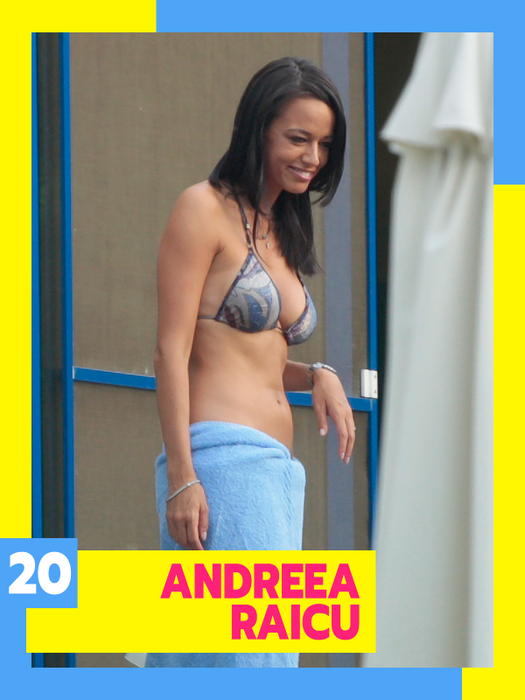 TOP 25 vedete care s-au ascuns sub prosopel. Madonna a făcut spectacol la piscină, iar apoi…