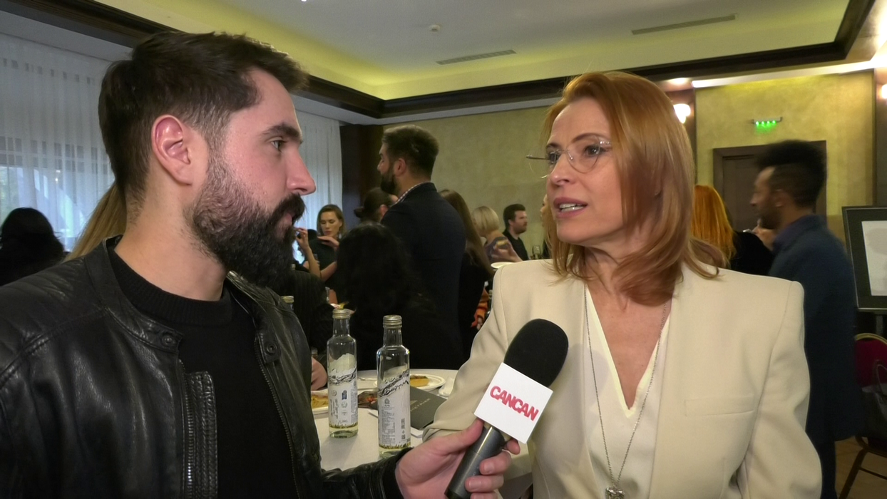 Monica Davidescu: "Are doar 12 ani, o las pe ea să aleagă ce vrea să devină, ne ajută enorm, a prins fără să vrea foarte multe lucruri pe care alți actori le învață în primii ani de facultate!"
