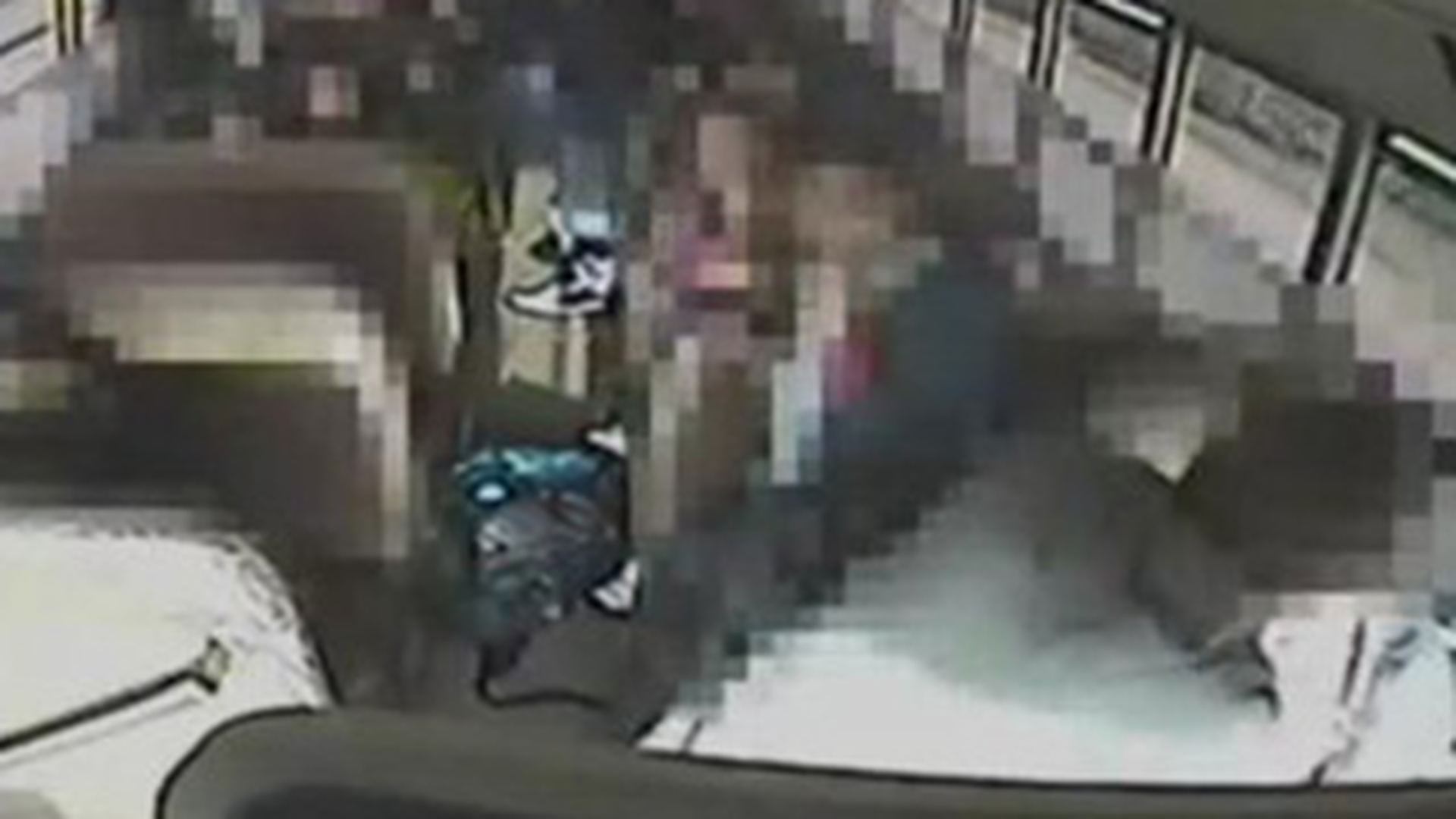Un baiat de 13 ani, erou in SUA! A sarit sa opreasca autobuzul in care se afla dupa ce soferul a lesinat!