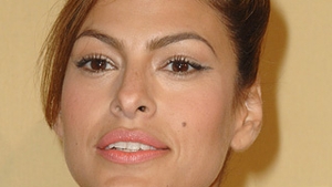 Eva Mendes adora sa mearga la psiholog!