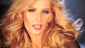Andreea Bănică are primăvara acasă! Uite ce a găsit artista în curte de dimineaţă!