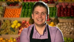 Mori de ras! Concurentii de la Masterchef, corigenti la limba romana. Au "memorezat" retetele si au vrut sa faca crema "babareza"