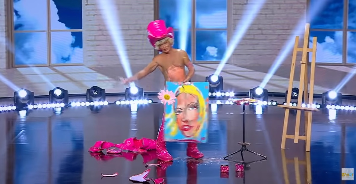 Imagini +18 la iUmor! Cum apare Delia Matache e fără precedent în televiziunea din România