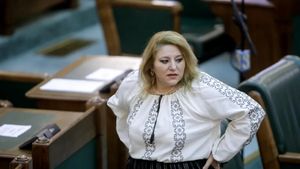 Cât costă cojocul ciobănesc pe care Diana Șoșoacă l-a purtat de Ziua Naționaă a României: ”La Gigi Becali înțeleg ironia”